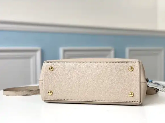 Repzbay EVER LOUIS VUITTON LOCKME MM BB 0523